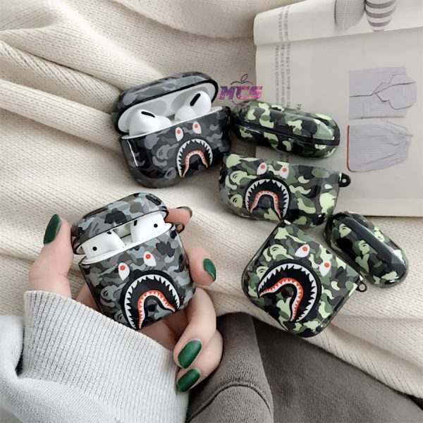 Case airpod Bape đáng sợ casemoby
